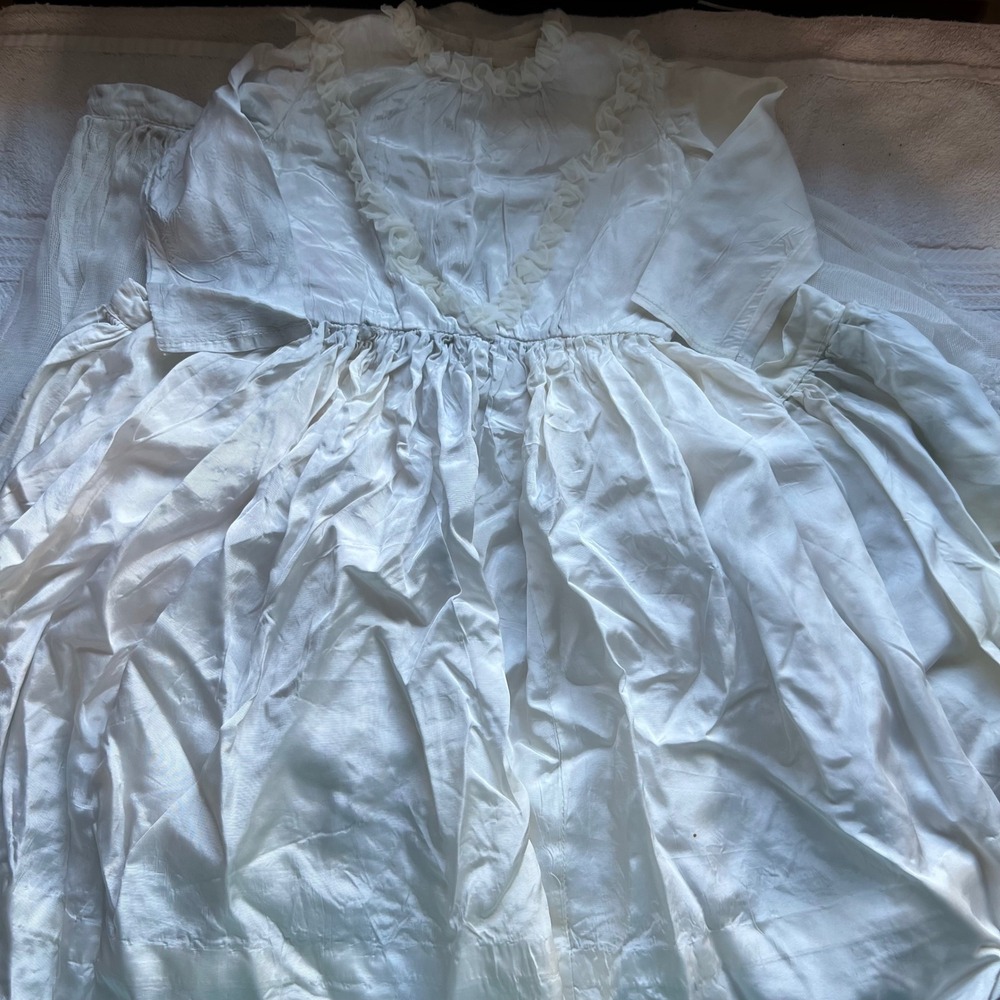 1600;s 3 Gauze Skirt Satin Christening Dress Veil Victorian Ethereal Frayed Hem